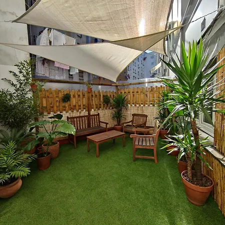 108a De 3 Con Terraza Apartmán *
